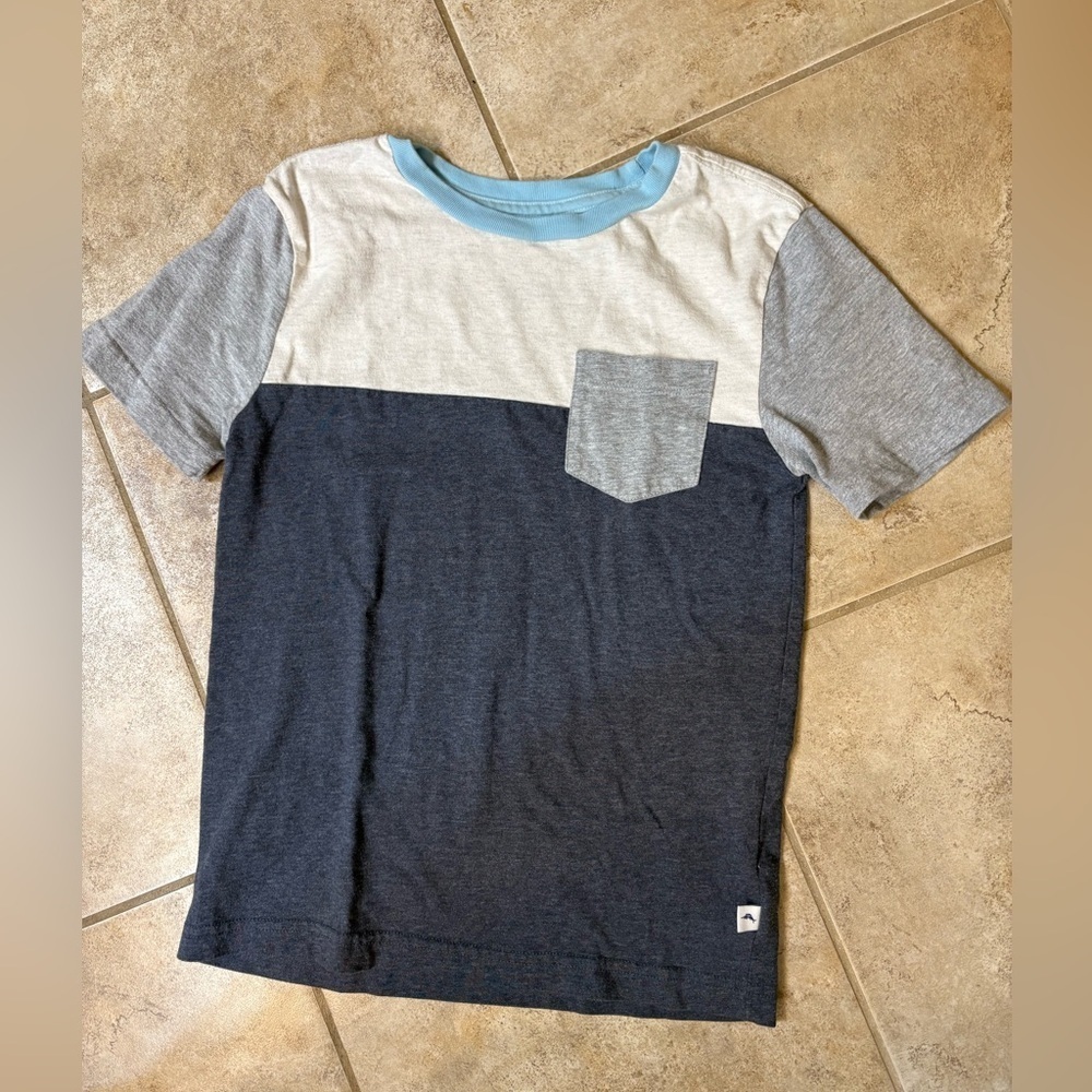 🐟Tommy Bahama Tee